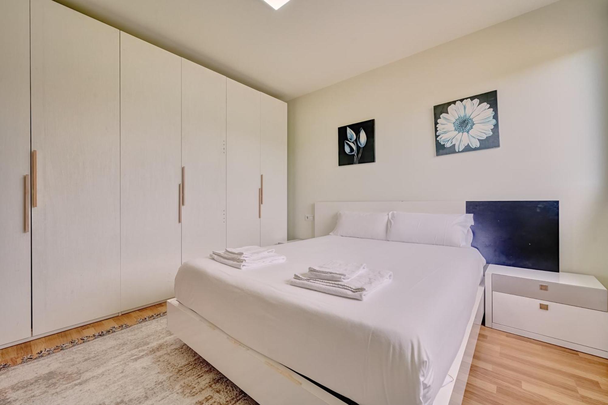 Casa Viana By Clabao Apartment Bagian luar foto